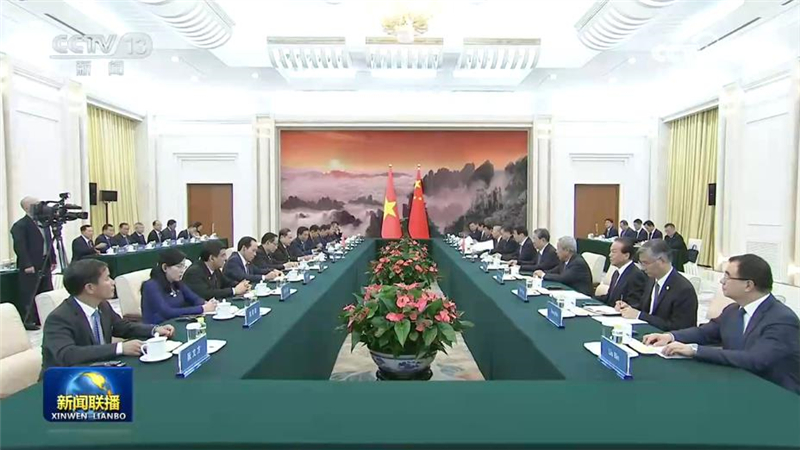 王沪宁会见越南国会主席