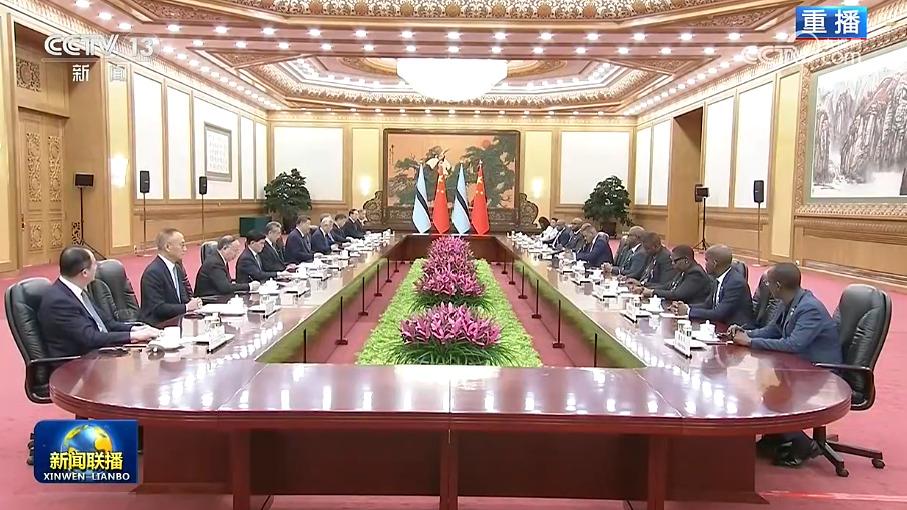 习近平同博茨瓦纳总统会谈